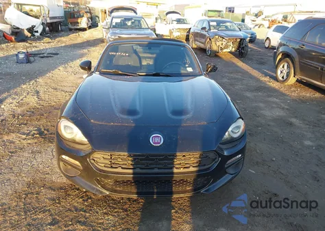 2017 Fiat 124 Spider Classica z USA, uszkodzony, nr VIN JC1NFAEK9H0124801